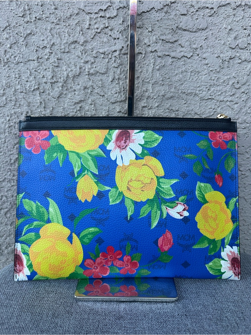 MCM Paradiso Floral Clutch (GWP)